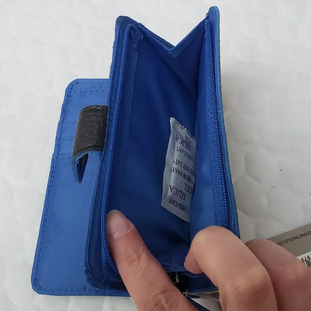 Kenneth Cole Reaction Wallet - Picture 10 of 10